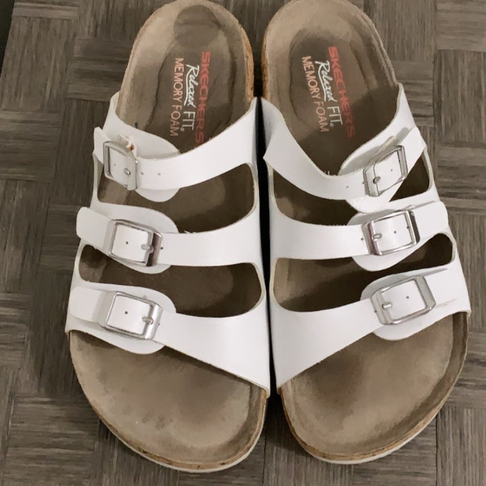 Skechers relaxed memory foam sandals woman size 5